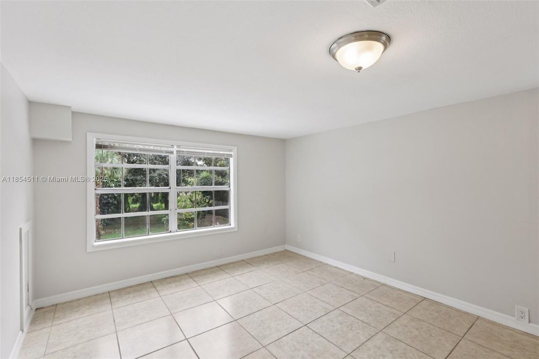 For Sale: $527,500 (4 beds, 2 baths, 2138 Square Feet)