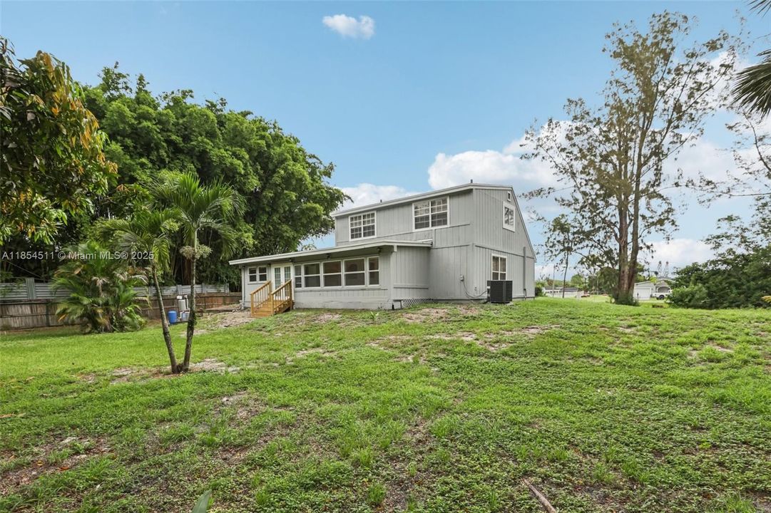 For Sale: $527,500 (4 beds, 2 baths, 2138 Square Feet)