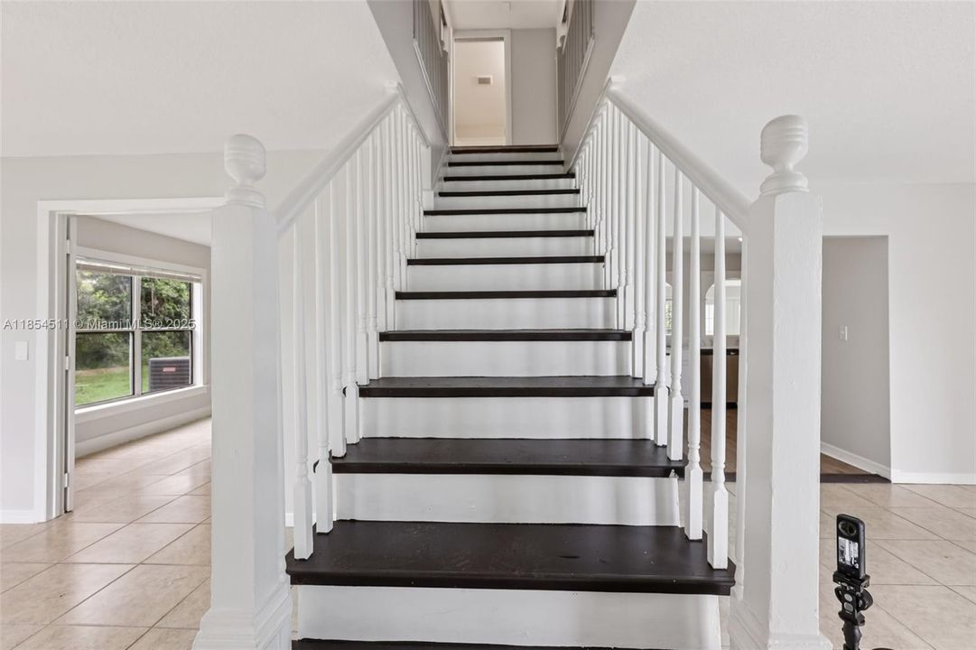 For Sale: $527,500 (4 beds, 2 baths, 2138 Square Feet)