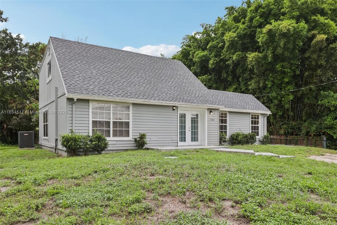 For Sale: $527,500 (4 beds, 2 baths, 2138 Square Feet)