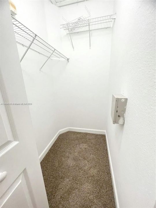 Недавно арендовано: $2,000 (3 спален, 2 ванн, 1379 Квадратных фут)