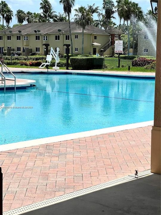 Недавно арендовано: $2,000 (3 спален, 2 ванн, 1379 Квадратных фут)