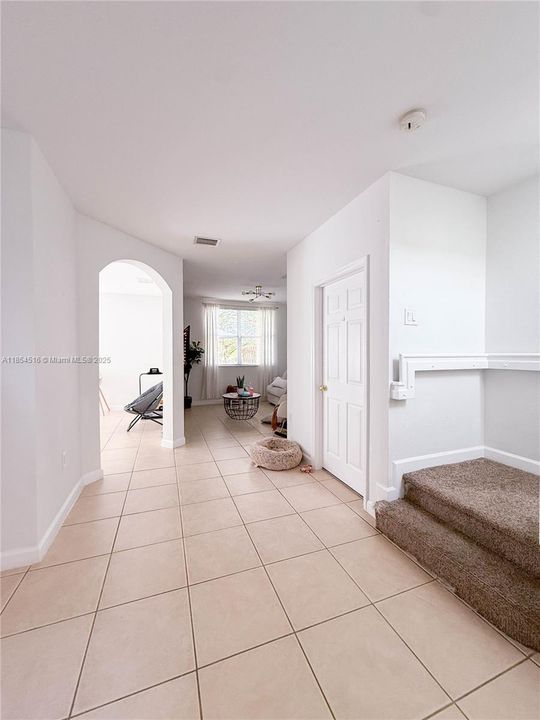 Недавно арендовано: $2,000 (3 спален, 2 ванн, 1379 Квадратных фут)