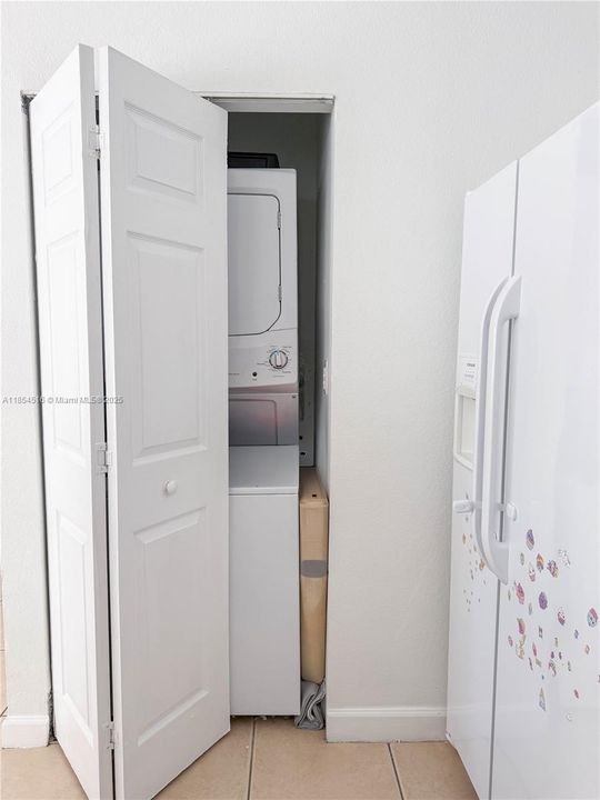 Недавно арендовано: $2,000 (3 спален, 2 ванн, 1379 Квадратных фут)