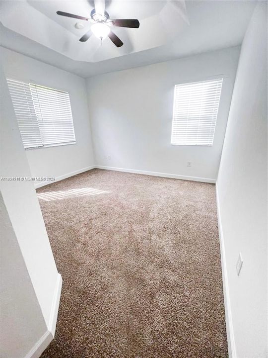 Недавно арендовано: $2,000 (3 спален, 2 ванн, 1379 Квадратных фут)