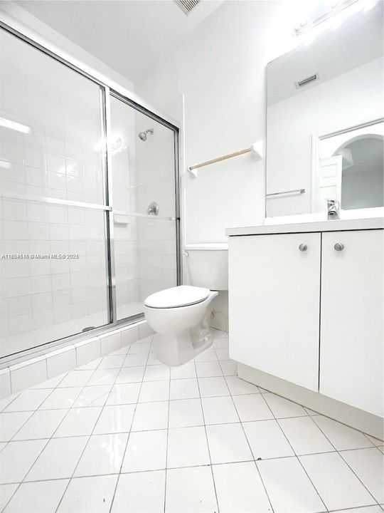 Недавно арендовано: $2,000 (3 спален, 2 ванн, 1379 Квадратных фут)