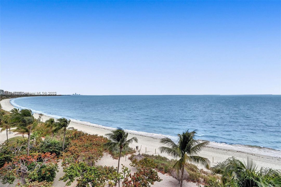 合同活跃: $7,400 (3 贝兹, 2 浴室, 1782 平方英尺)