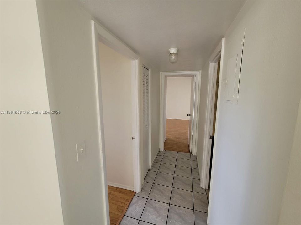 For Sale: $219,000 (2 beds, 2 baths, 1166 Square Feet)