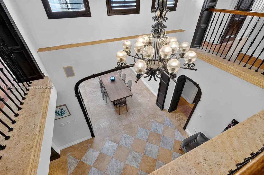 For Sale: $5,699,000 (7 beds, 5 baths, 6288 Square Feet)