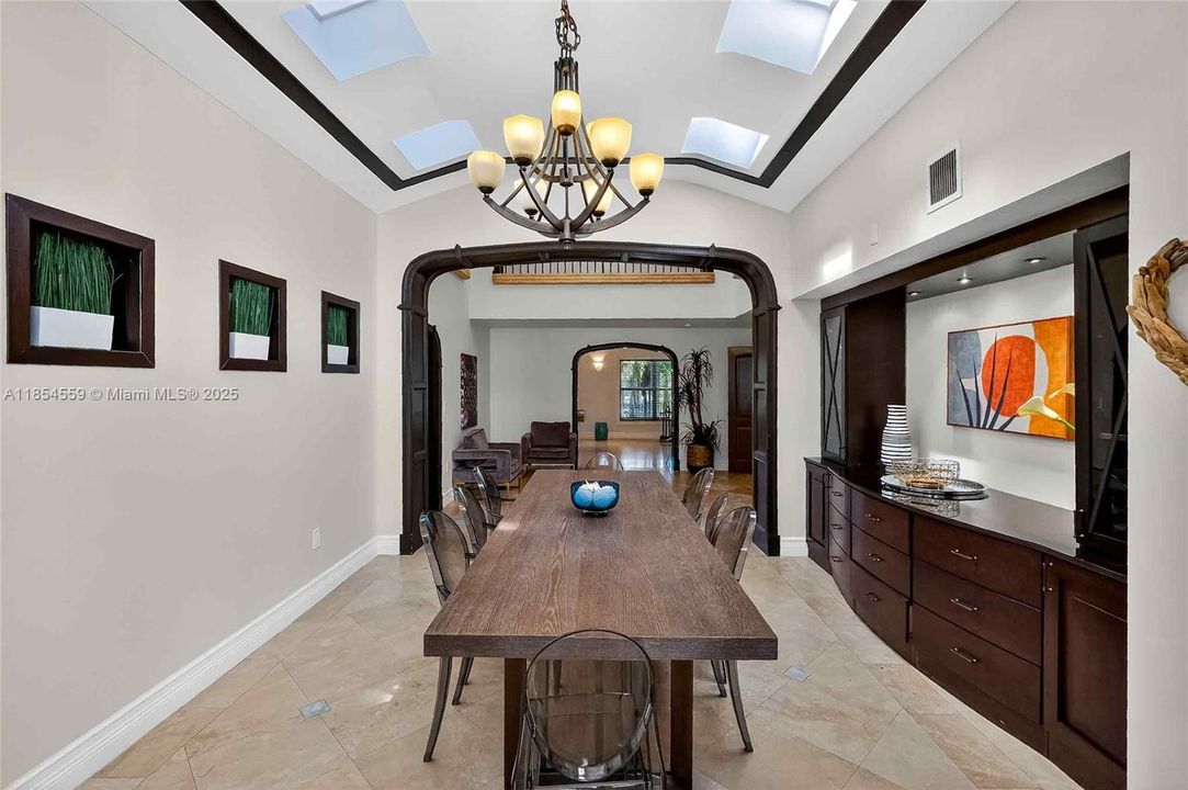 For Sale: $5,699,000 (7 beds, 5 baths, 6288 Square Feet)