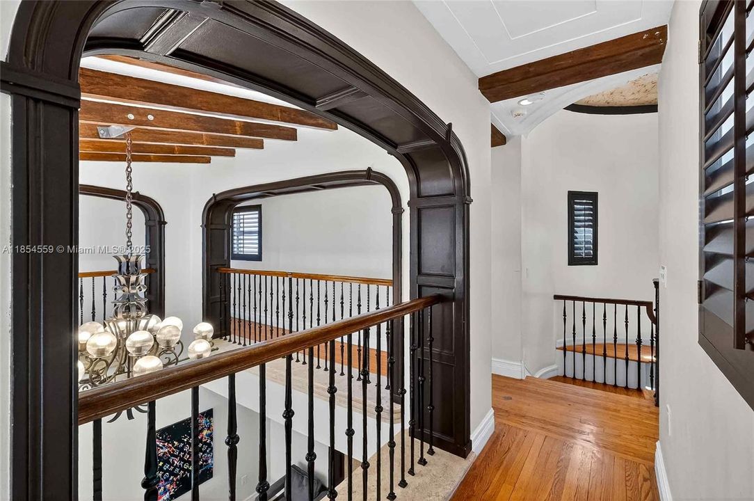 For Sale: $5,699,000 (7 beds, 5 baths, 6288 Square Feet)