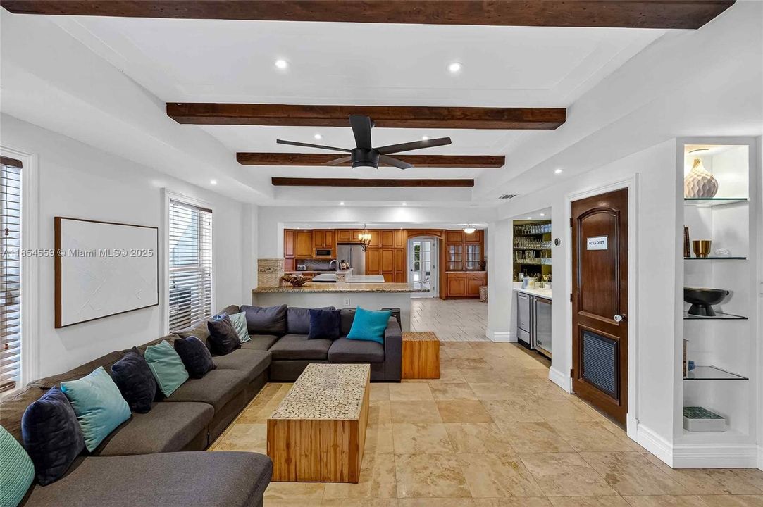 For Sale: $5,699,000 (7 beds, 5 baths, 6288 Square Feet)