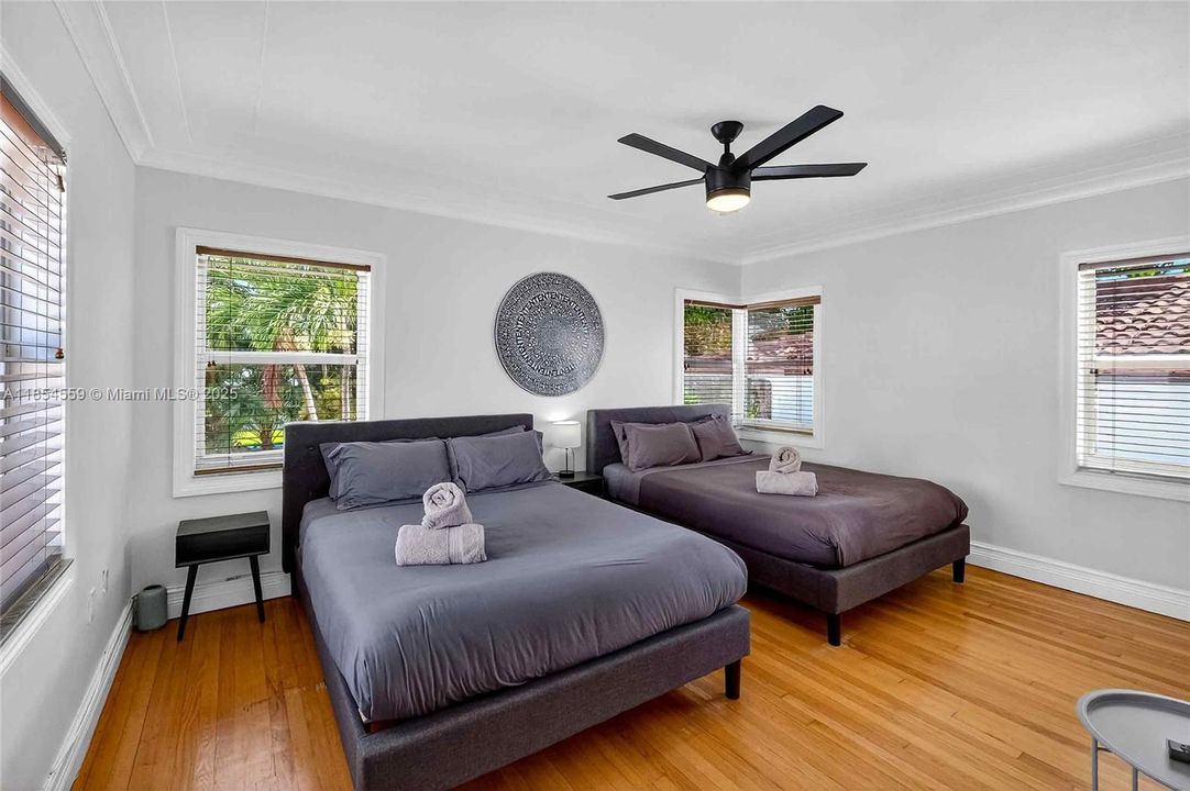 For Sale: $5,699,000 (7 beds, 5 baths, 6288 Square Feet)