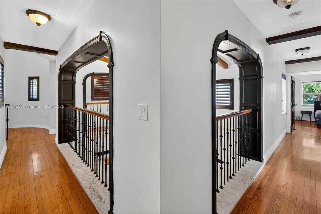 For Sale: $5,699,000 (7 beds, 5 baths, 6288 Square Feet)