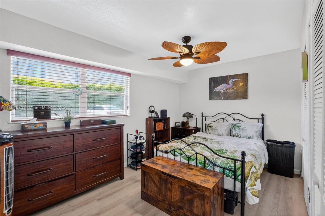 待售: $299,000 (2 贝兹, 1 浴室, 752 平方英尺)