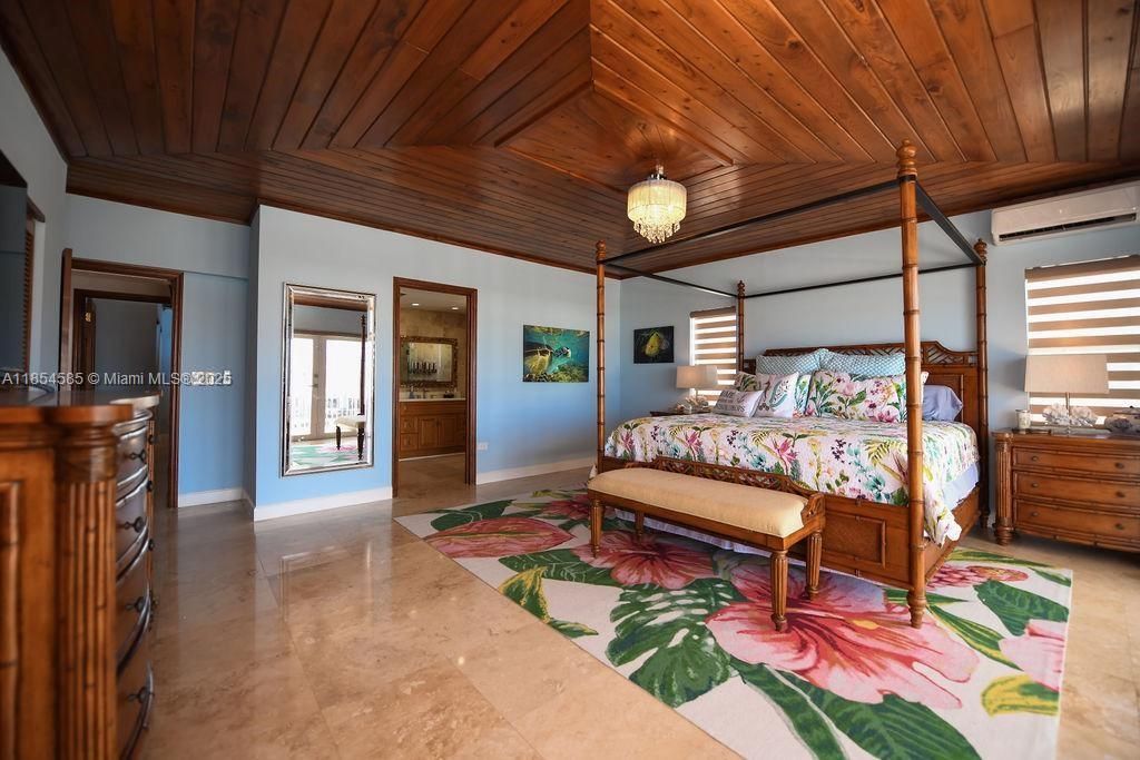 Недавно арендовано: $8,500 (5 спален, 4 ванн, 3362 Квадратных фут)