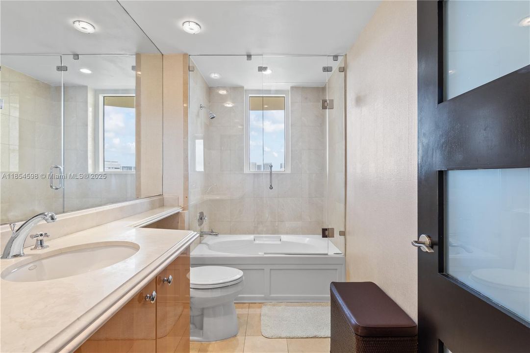 For Sale: $3,300,000 (3 beds, 3 baths, 2214 Square Feet)