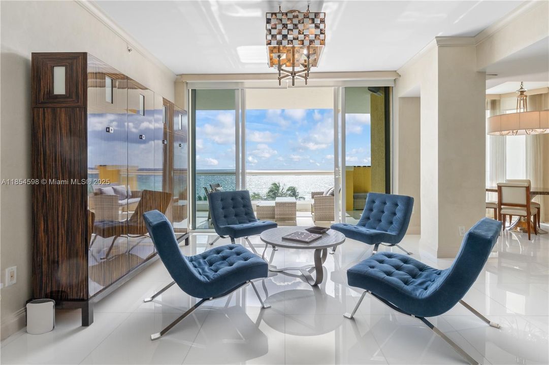 For Sale: $3,300,000 (3 beds, 3 baths, 2214 Square Feet)