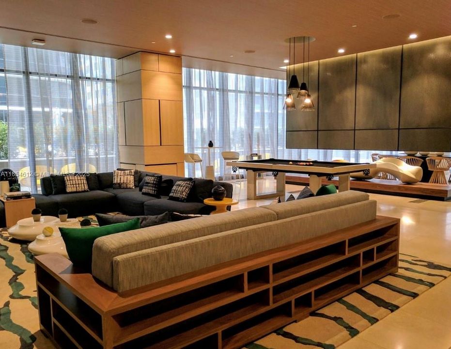 Vendido Recientemente: $470,000 (1 camas, 1 baños, 756 Pies cuadrados)