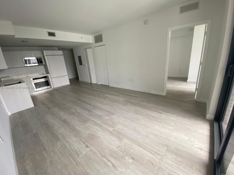 Vendido Recientemente: $470,000 (1 camas, 1 baños, 756 Pies cuadrados)