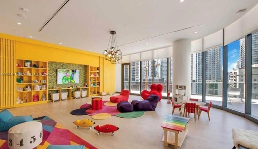 Vendido Recientemente: $470,000 (1 camas, 1 baños, 756 Pies cuadrados)