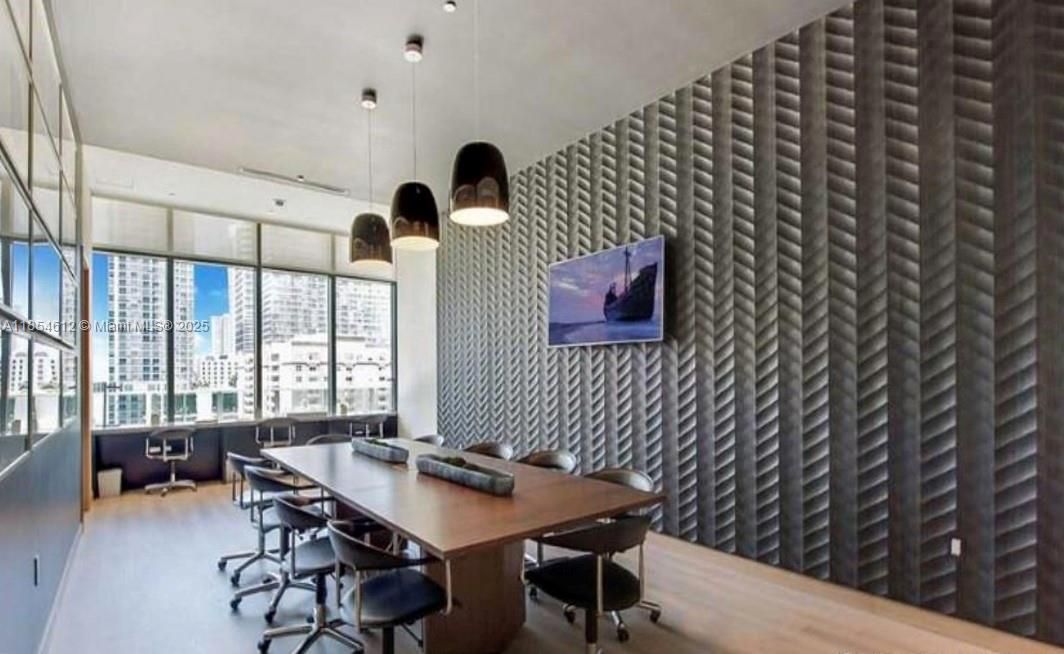 Vendido Recientemente: $470,000 (1 camas, 1 baños, 756 Pies cuadrados)