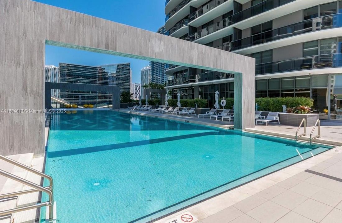 Vendido Recientemente: $470,000 (1 camas, 1 baños, 756 Pies cuadrados)