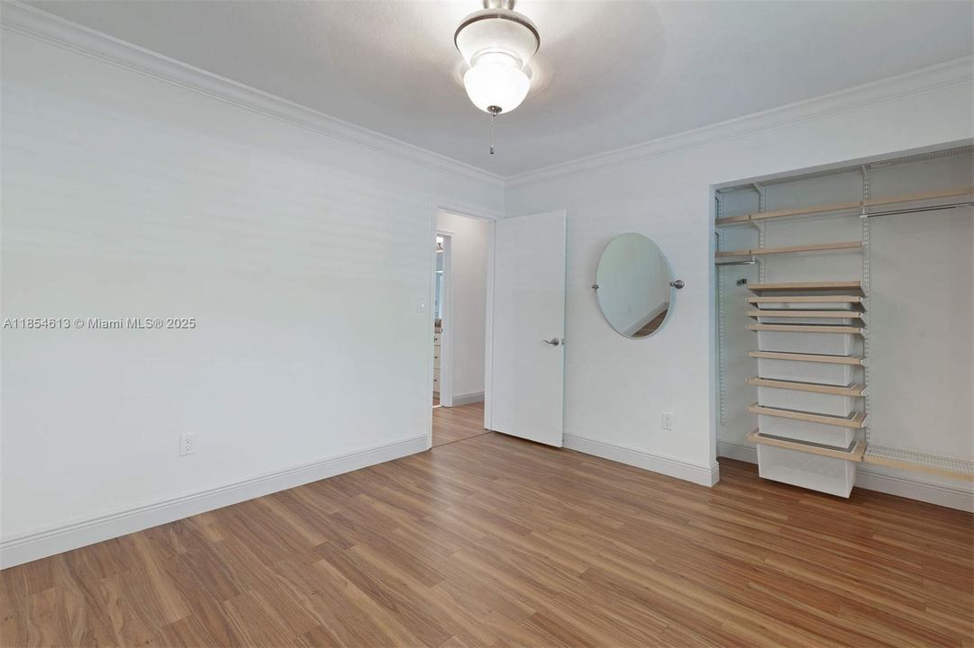 Recently Sold: $2,500,000 (5 beds, 3 baths, 2670 Square Feet)