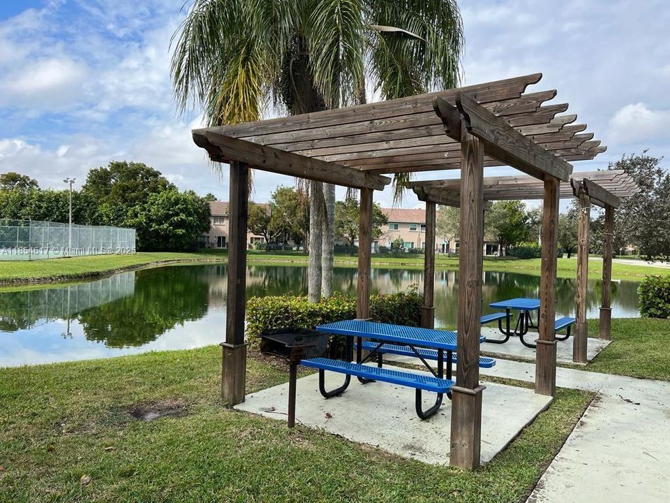 En Venta: $189,900 (1 camas, 1 baños, 743 Pies cuadrados)