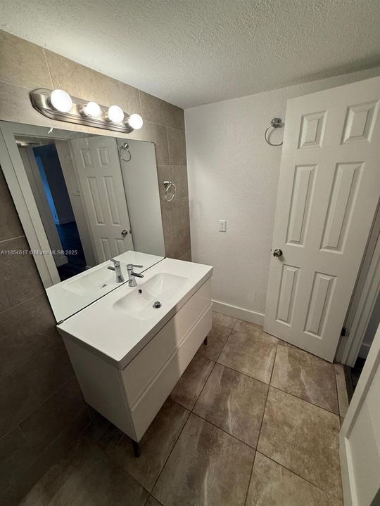 En Venta: $189,900 (1 camas, 1 baños, 743 Pies cuadrados)