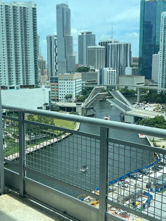 待售: $485,000 (2 贝兹, 2 浴室, 1113 平方英尺)