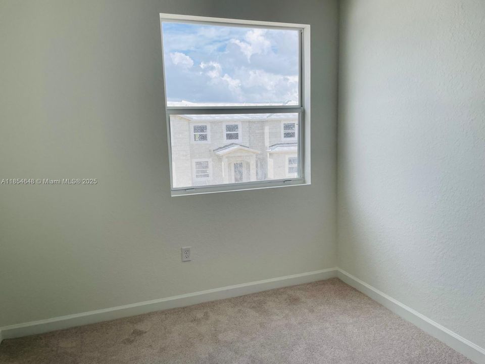 For Rent: $2,300 (3 beds, 2 baths, 0 Square Feet)