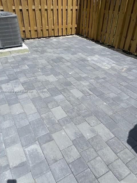 For Rent: $2,300 (3 beds, 2 baths, 0 Square Feet)