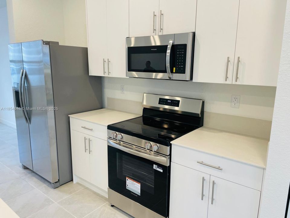 For Rent: $2,300 (3 beds, 2 baths, 0 Square Feet)