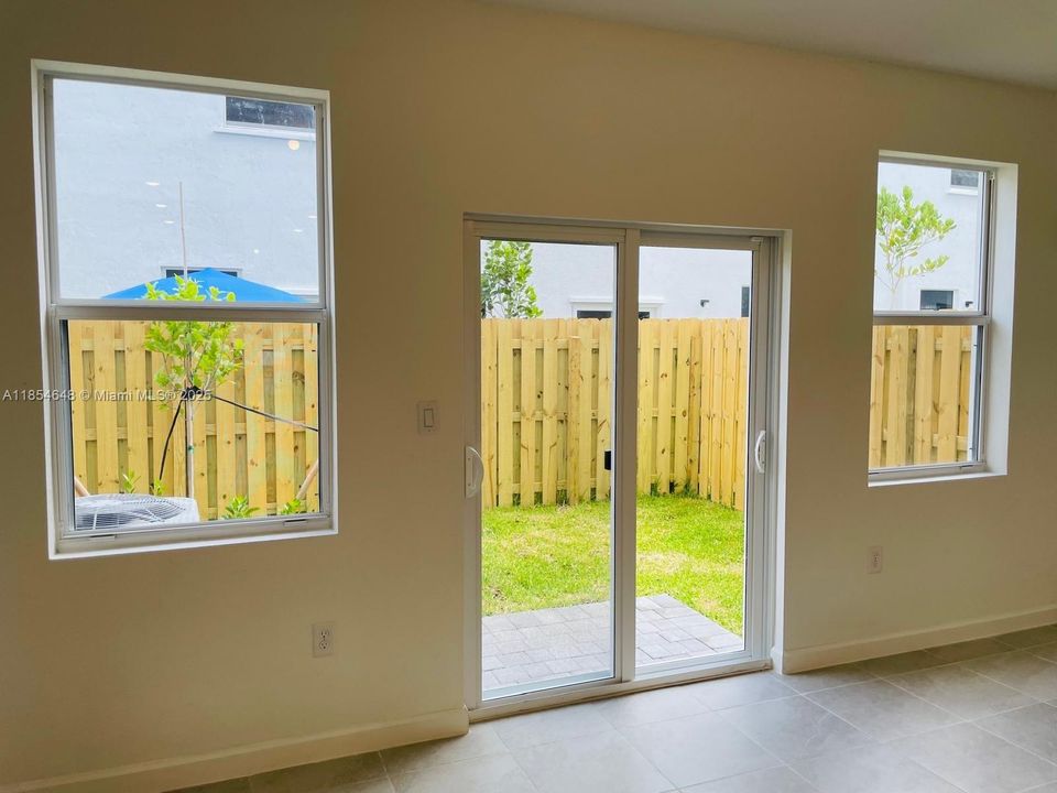 For Rent: $2,300 (3 beds, 2 baths, 0 Square Feet)