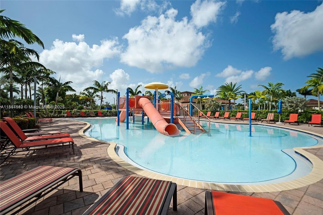 Недавно арендовано: $1,999 (2 спален, 1 ванн, 1000 Квадратных фут)