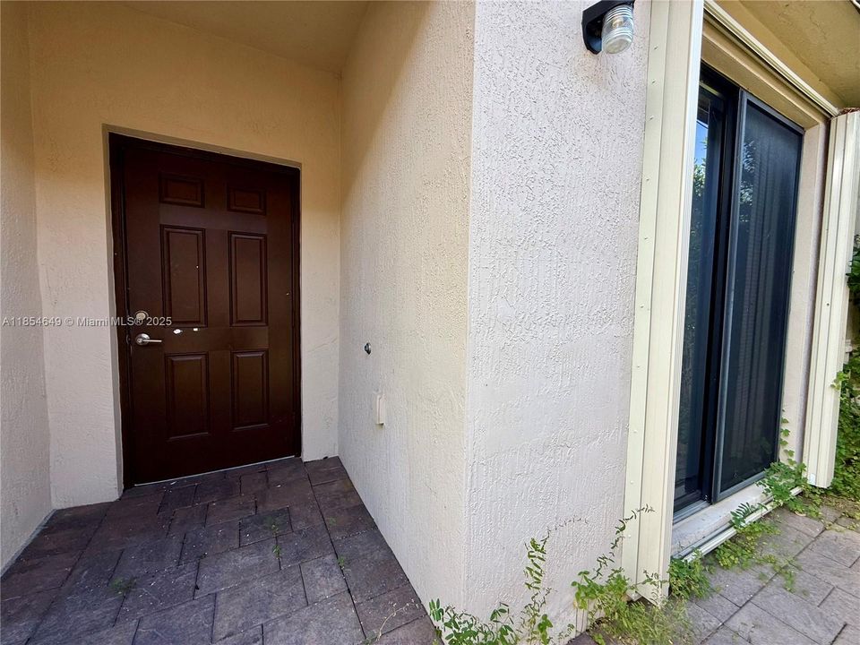 Недавно арендовано: $1,999 (2 спален, 1 ванн, 1000 Квадратных фут)