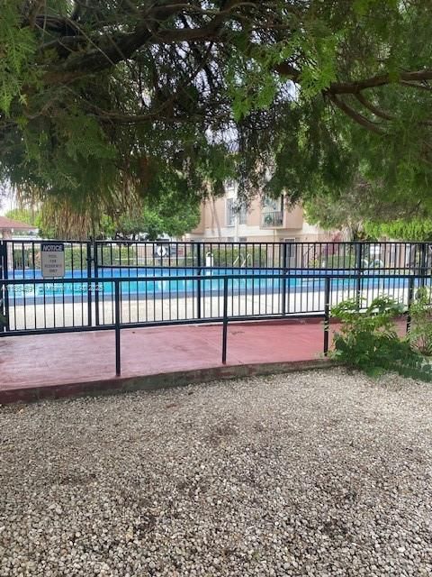 Vendido Recientemente: $225,000 (1 camas, 1 baños, 635 Pies cuadrados)