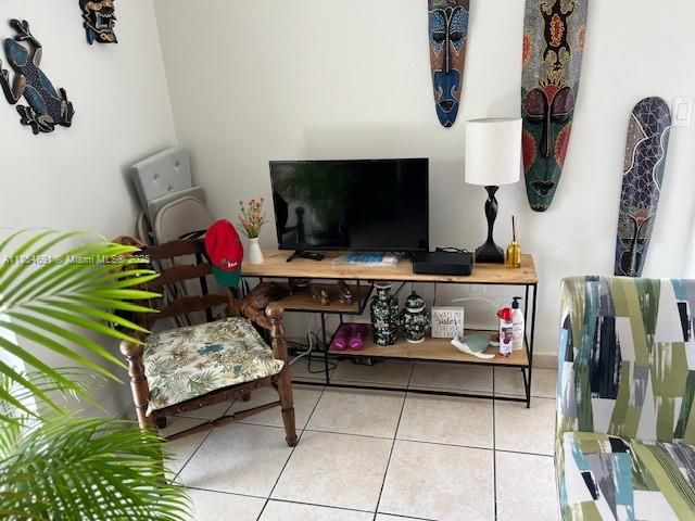 Vendido Recientemente: $225,000 (1 camas, 1 baños, 635 Pies cuadrados)