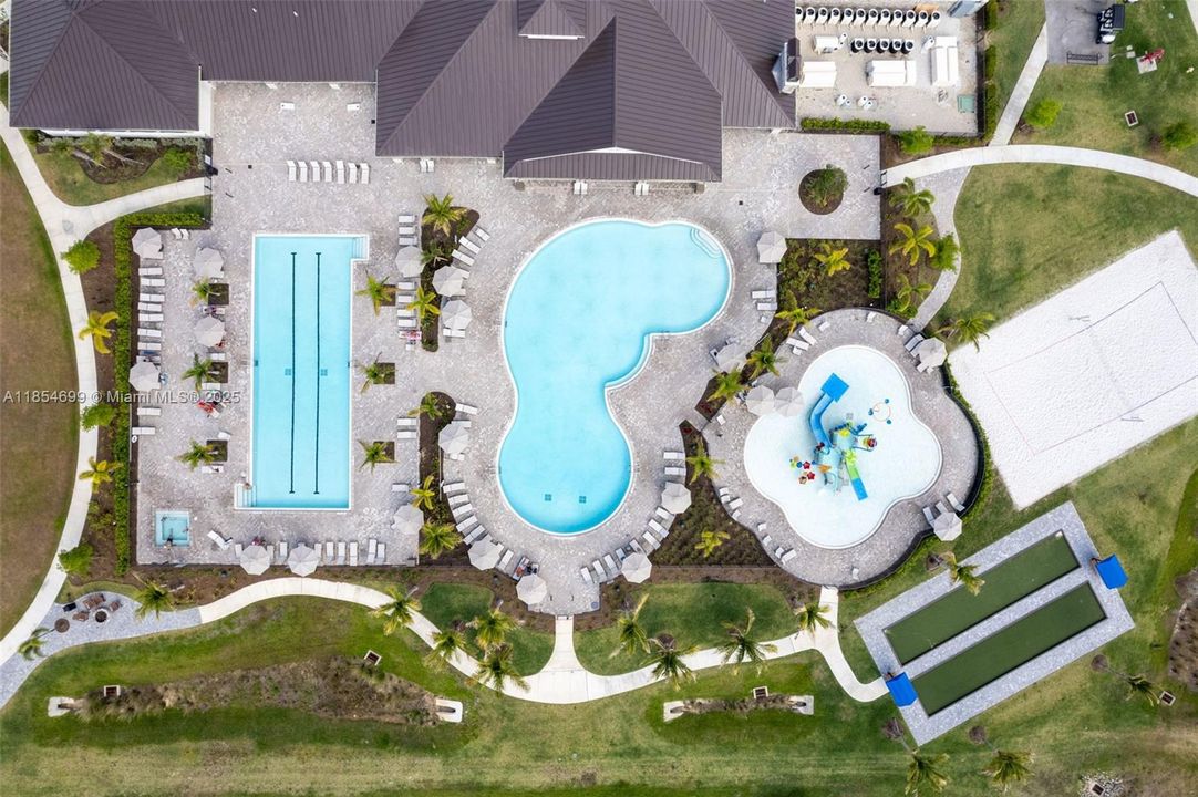 Guest bedroom 3 with spacious closet