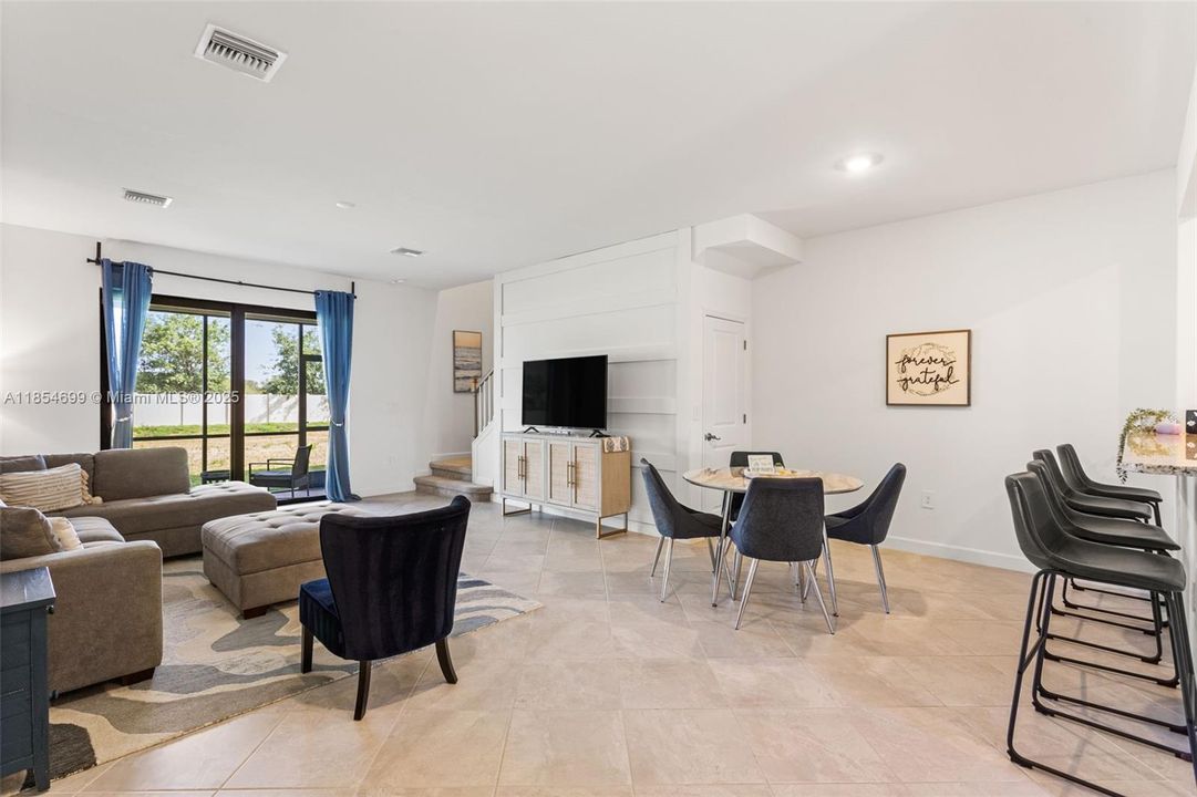 Screen enclosed lanai with storage space