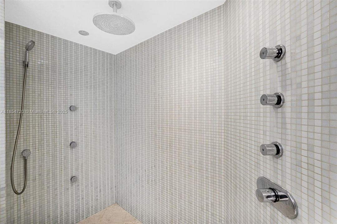 待售: $1,530,000 (2 贝兹, 2 浴室, 1602 平方英尺)