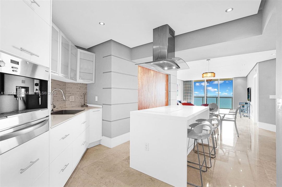 待售: $1,530,000 (2 贝兹, 2 浴室, 1602 平方英尺)