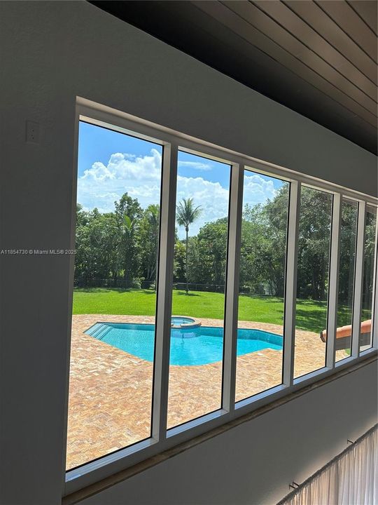 На продажу: $5,195,000 (6 спален, 4 ванн, 5849 Квадратных фут)