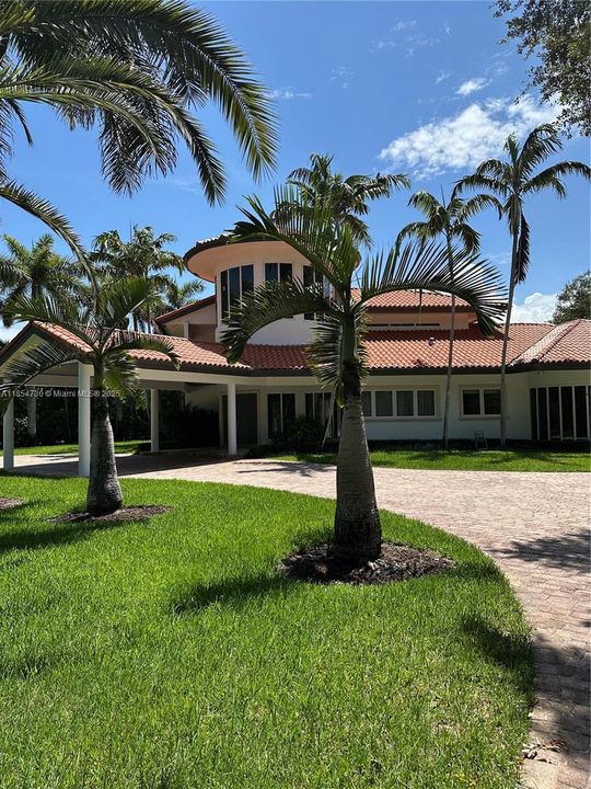 На продажу: $5,195,000 (6 спален, 4 ванн, 5849 Квадратных фут)