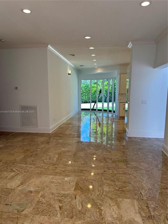 На продажу: $5,195,000 (6 спален, 4 ванн, 5849 Квадратных фут)