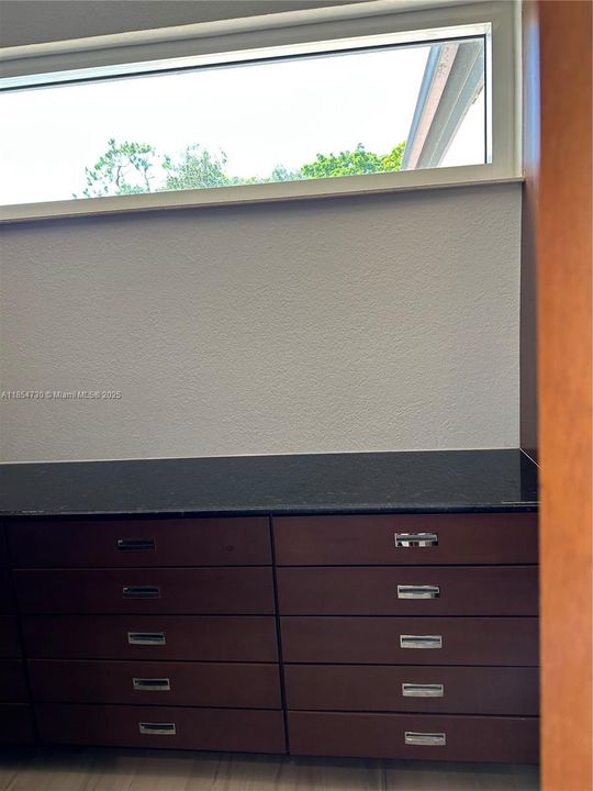 На продажу: $5,195,000 (6 спален, 4 ванн, 5849 Квадратных фут)