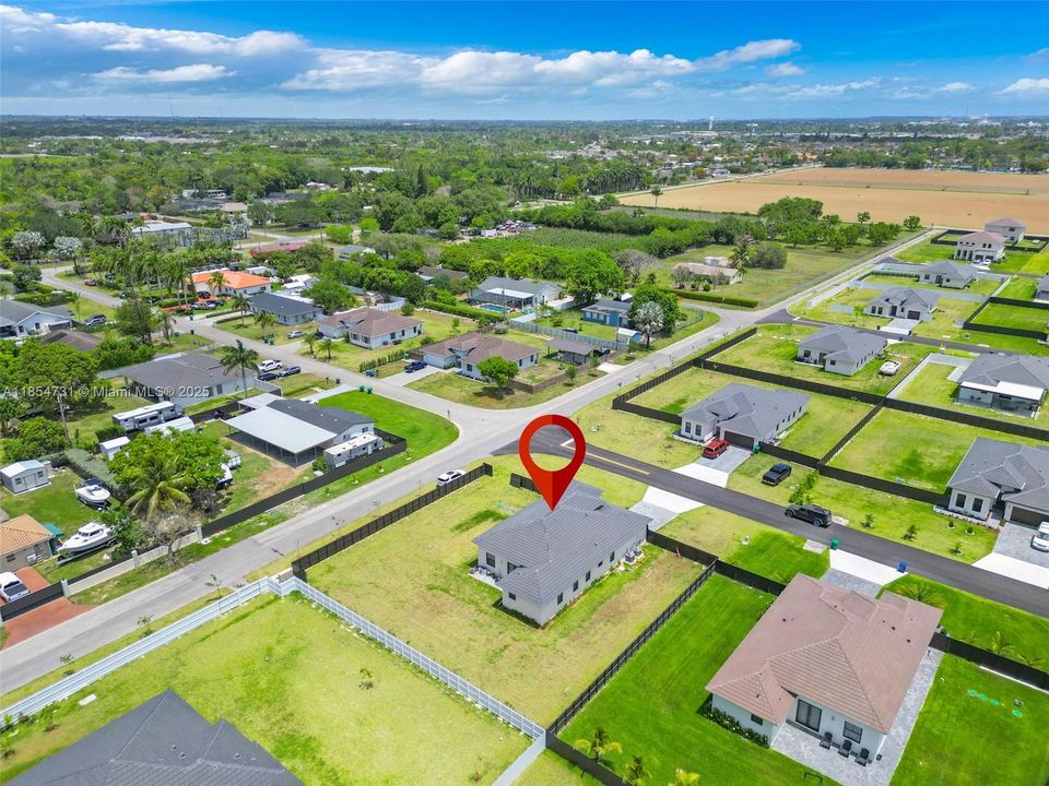 В аренду: $4,000 (3 спален, 2 ванн, 0 Квадратных фут)