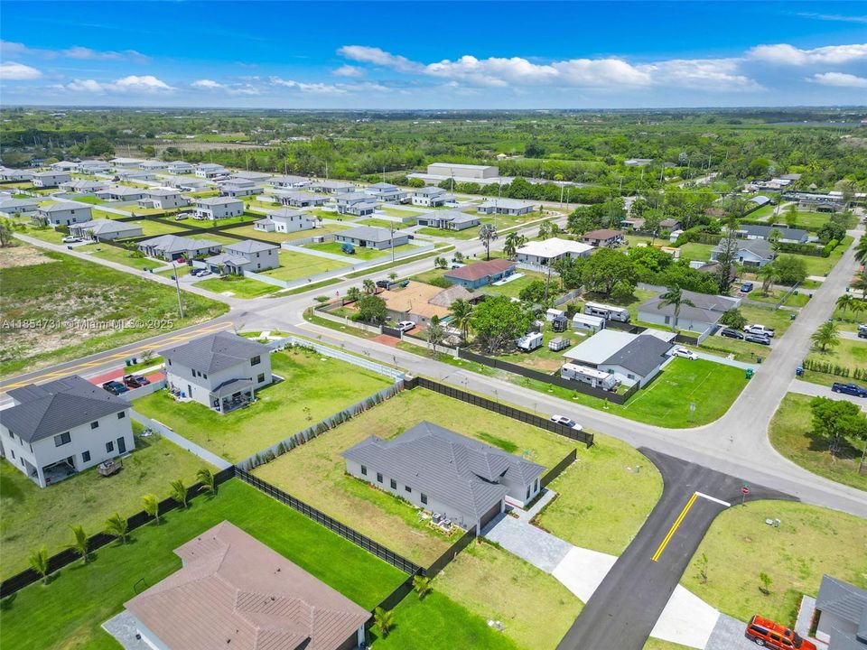 В аренду: $4,000 (3 спален, 2 ванн, 0 Квадратных фут)