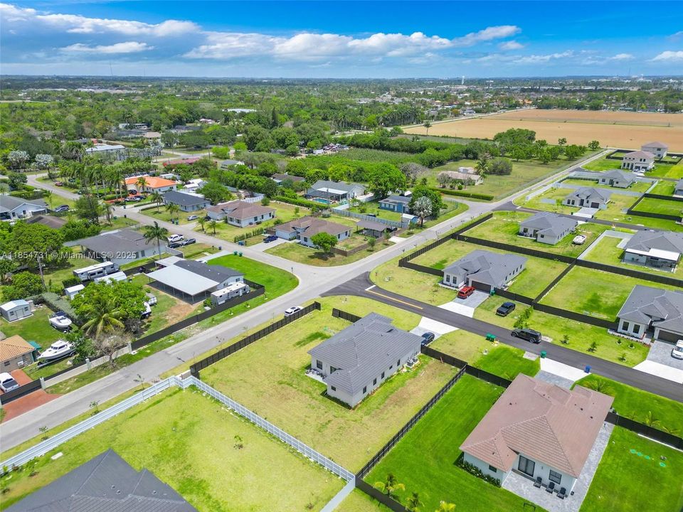 В аренду: $4,000 (3 спален, 2 ванн, 0 Квадратных фут)